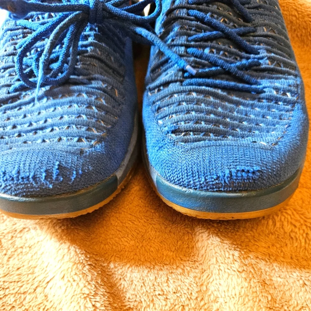 Jordan crafted by jordan  these air jordan 32 russell westbrook sneakers are part of the air jordan product line and designed with a  photo blue